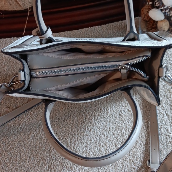 Nine West Med Size Handbag - Picture 6 of 11